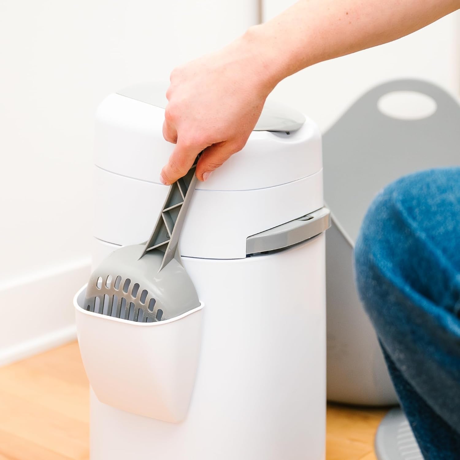 Style Pailcat Litter Box Waste Disposal System for Odor Control Includes 1 Square Refill Bag